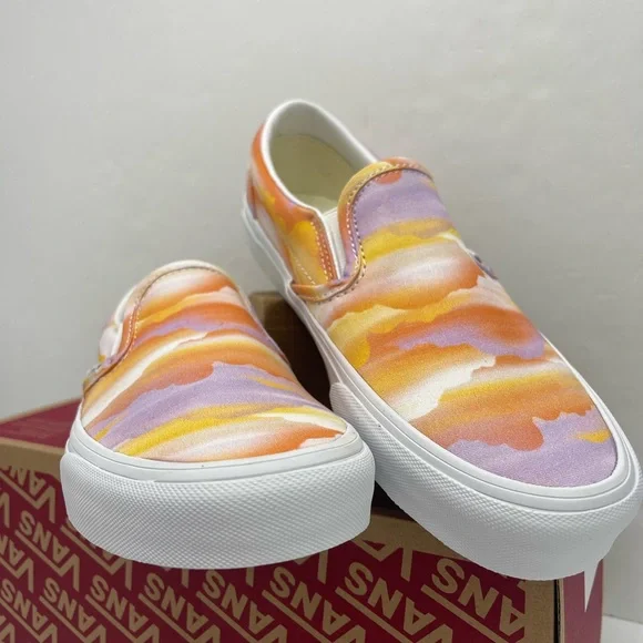 Vans WMNS Classic Slip-On
Festival Dream Multi Sneakers 
VN000BVZCYJ - Picture 5 of 16